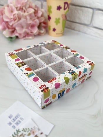 Упаковка под 9 конфет "Праздник"