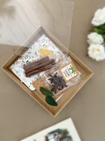 Универсальная коробка с прозрачной крышкой 16х13х4 см., крафт — изображение 2