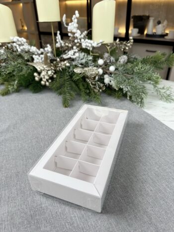 Коробка с прозрачной крышкой с тонкими разделителями 10 конфет, белый — изображение 3