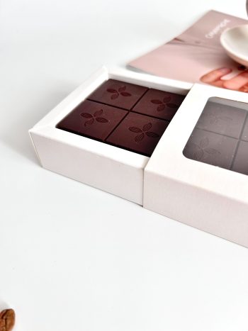 Коробка под 8 конфет (пенал) с тонкими разделителями, белый — изображение 5