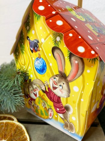 Коробка новогодняя подарочная Радостные хлопоты, 135х140х171 (+40) мм (домик) — изображение 3