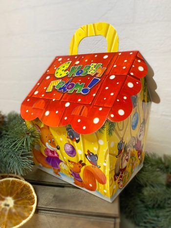 Коробка новогодняя подарочная Радостные хлопоты, 135х140х171 (+40) мм (домик)