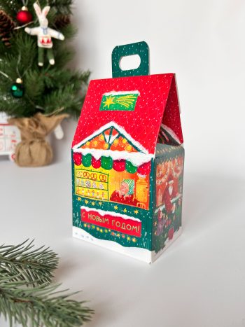 Коробка новогодняя подарочная Ярмарка, 91х70х157 (+30) мм (домик)